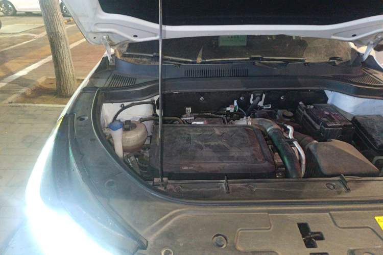 Used Bestune T55 2022 1.5T Automatic Leap Edition Engine Bay Right