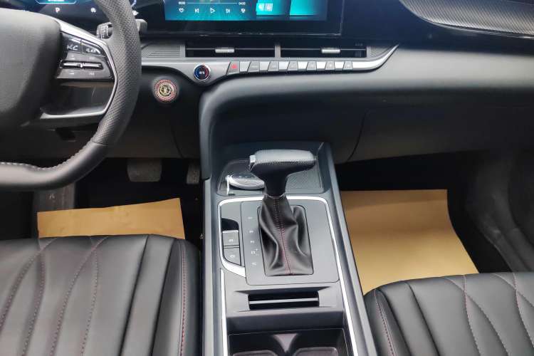 Used Bestune T55 2022 1.5T Automatic Leap Edition Gear Lever