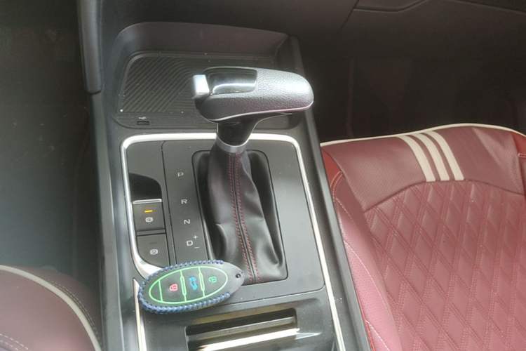Used Bestune T55 2022 1.5T Automatic Leap Edition Gear Lever