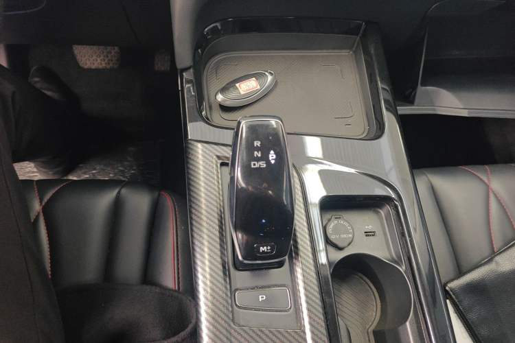 Used Bestune T55 2022 1.5T Automatic Super Leap Edition Gear Lever