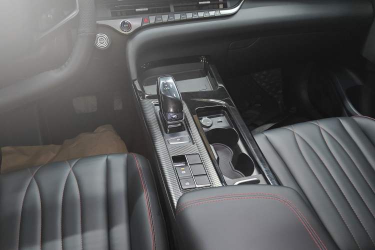 Used Bestune T55 2022 1.5T Automatic Super Leap Edition Gear Lever