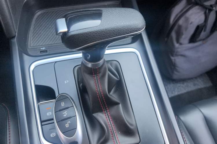 Used Bestune T55 2022 1.5T Automatic Leap Edition Gear Lever
