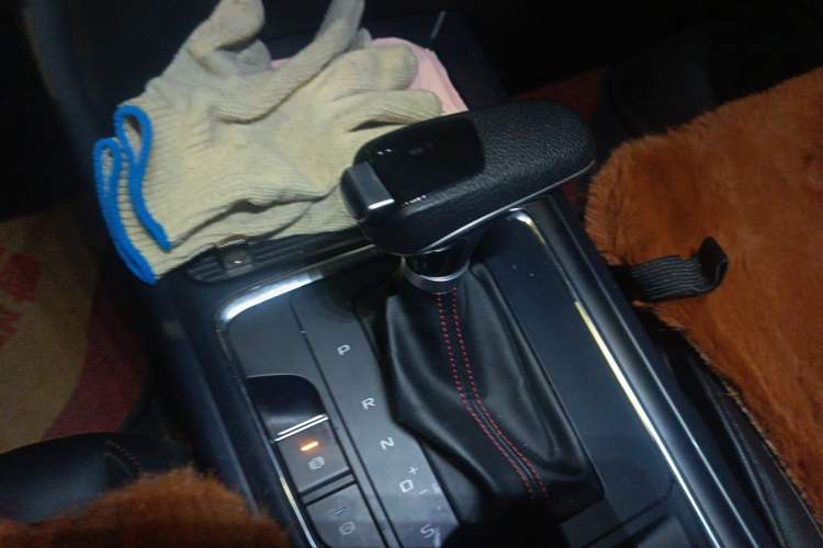 Used Bestune T55 2022 1.5T Automatic Leap Edition Gear Lever
