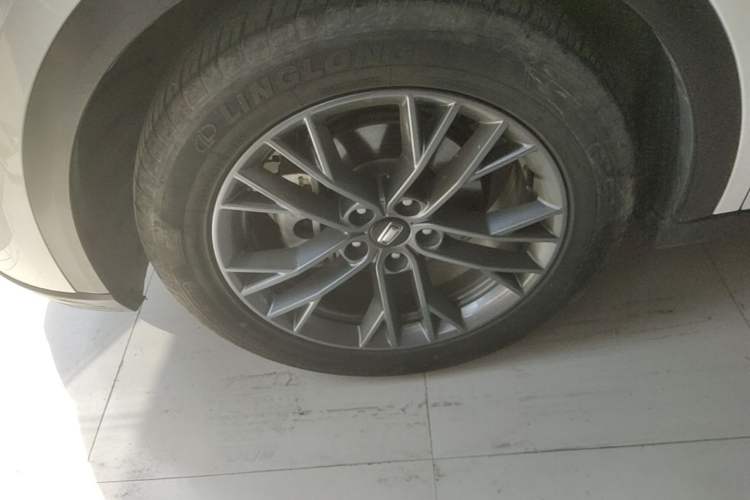 Used Bestune T55 2022 1.5T Automatic Leap Edition Left Front Wheel Hub