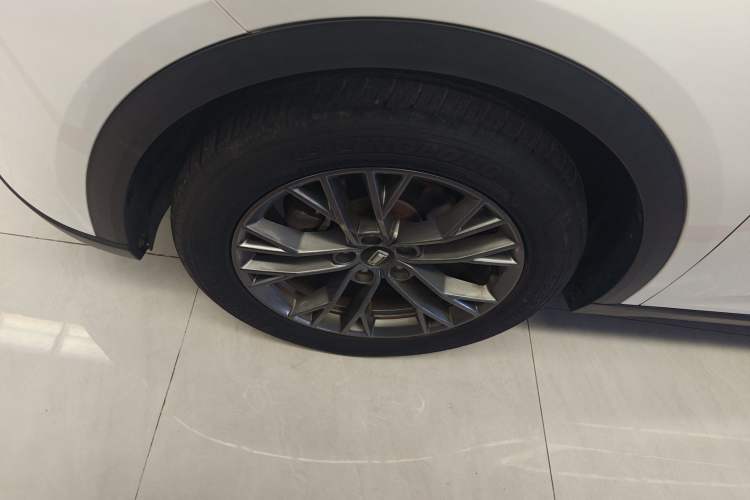 Used Bestune T55 2022 1.5T Automatic Super Leap Edition Left Front Wheel Hub