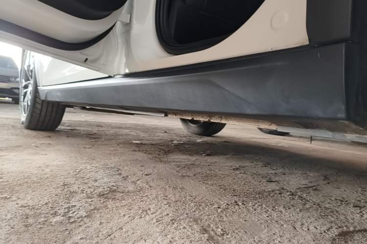 Used Bestune T55 2022 1.5T Automatic Super Leap Edition Left Side Sill