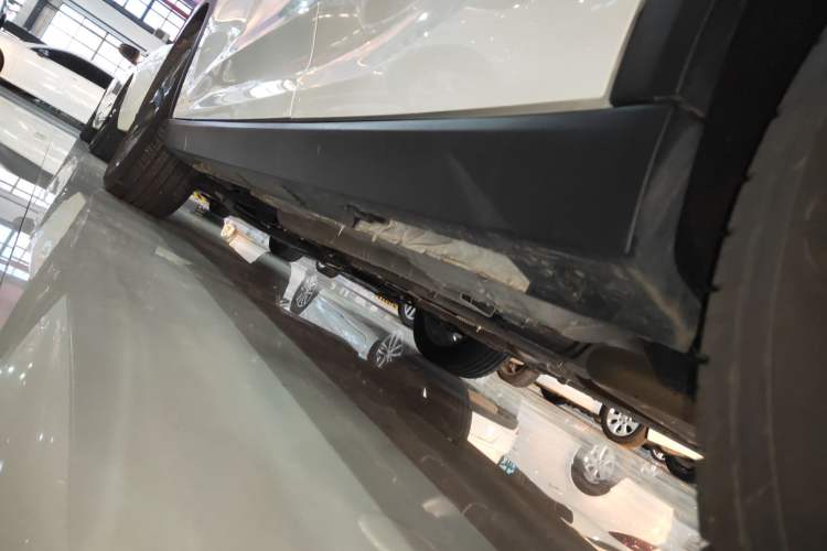Used Bestune T55 2022 1.5T Automatic Leap Edition Left Side Sill