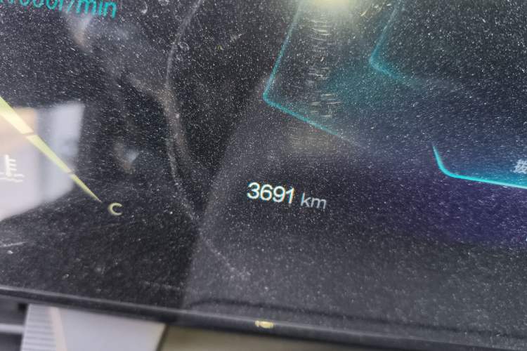 Used Bestune T55 2022 1.5T Automatic Leap Edition Odometer Close Up