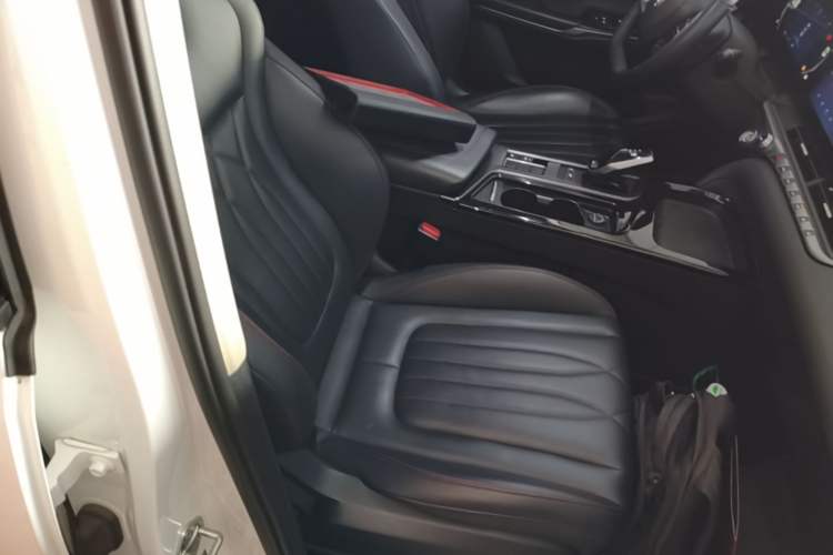Used Bestune T55 2022 1.5T Automatic Super Leap Edition Right Front Seat