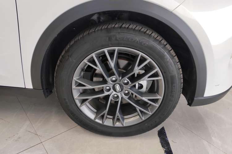 Used Bestune T55 2022 1.5T Automatic Leap Edition Right Front Wheel Hub