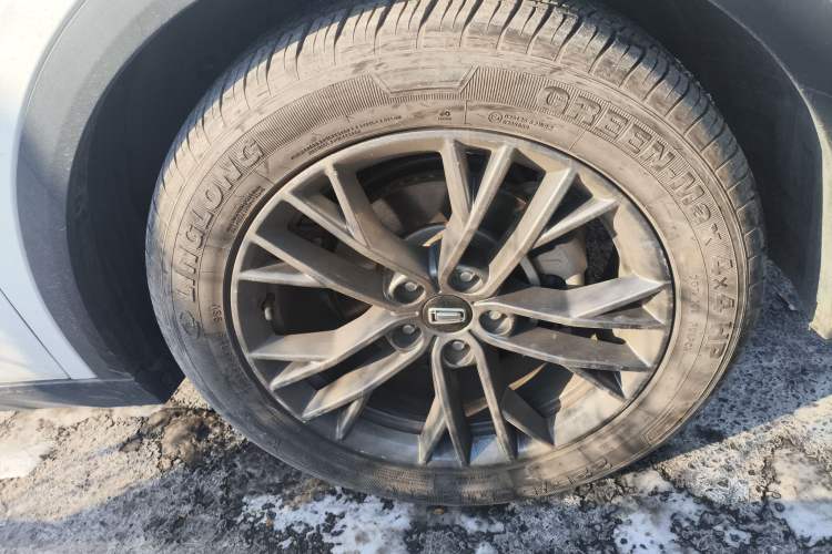 Used Bestune T55 2022 1.5T Automatic Leap Edition Right Front Wheel Hub
