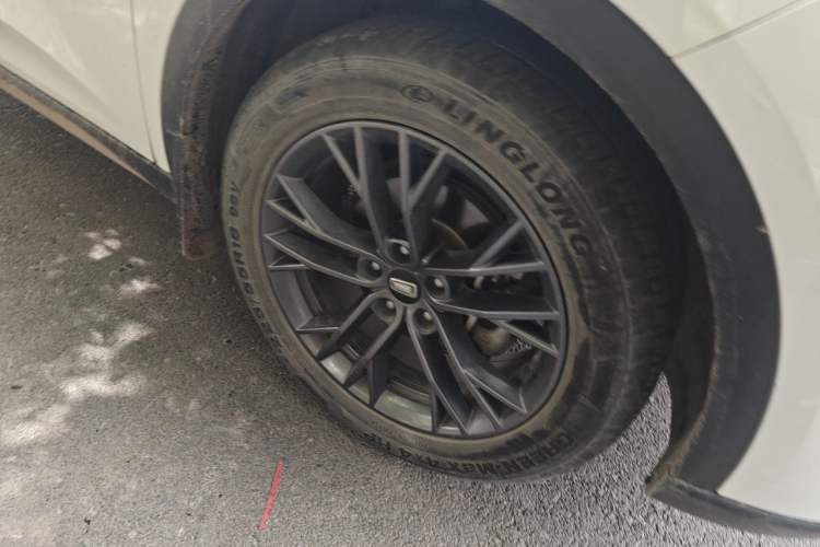 Used Bestune T55 2022 1.5T Automatic Super Leap Edition Right Front Wheel Hub