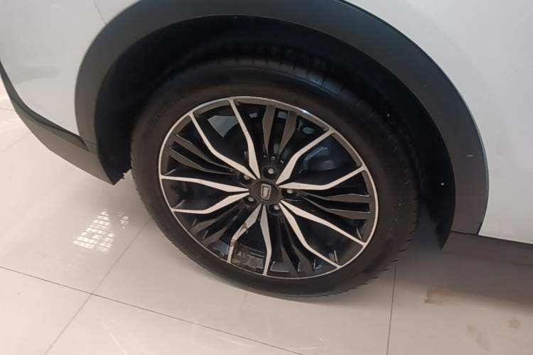 Used Bestune T55 2022 1.5T Automatic ZHUOYUE Model Right Rear Wheel Hub