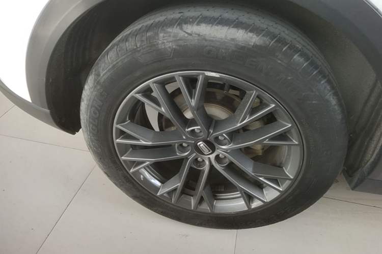 Used Bestune T55 2022 1.5T Automatic Leap Edition Right Rear Wheel Hub