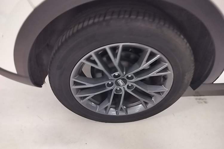 Used Bestune T55 2022 1.5T Automatic Leap Edition Right Rear Wheel Hub
