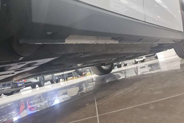 Used Bestune T55 2022 1.5T Automatic Super Leap Edition Right Side Sill