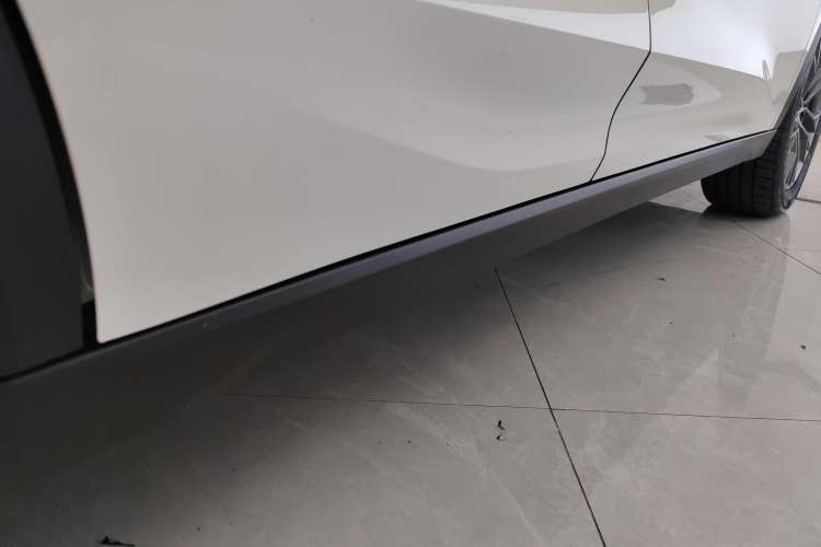 Used Bestune T55 2022 1.5T Automatic Leap Edition Right Side Sill