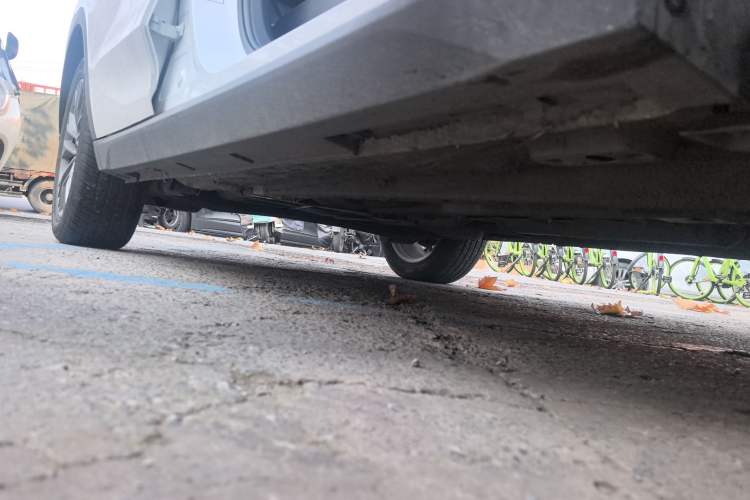 Used Bestune T55 2022 1.5T Automatic Leap Edition Right Side Sill