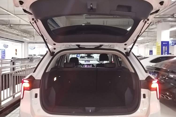 Used Bestune T55 2022 1.5T Automatic Leap Edition Trunk