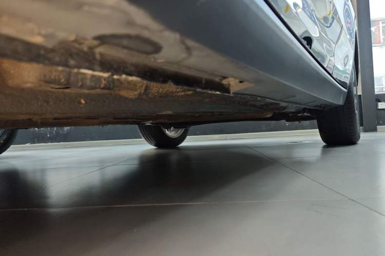 Used Bestune T55 2023 1.5T Automatic Leap Model Left Side Sill