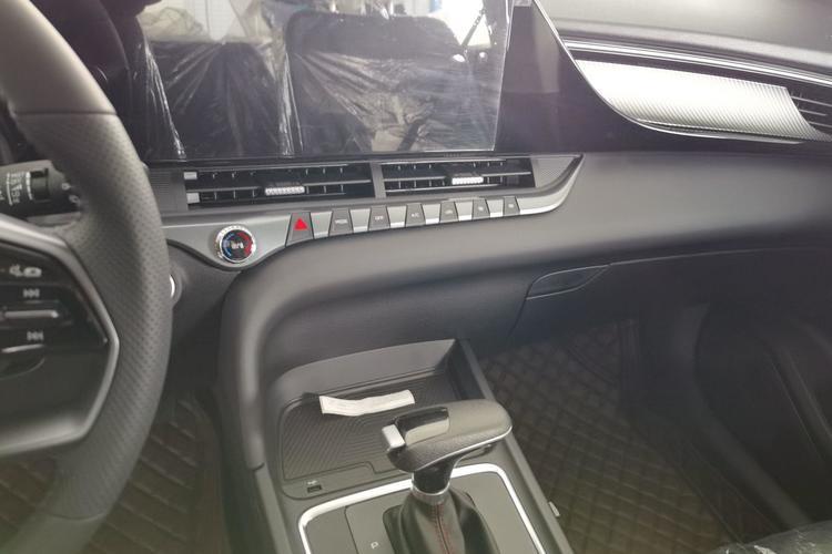 Used Bestune T55 2023 1.5T Automatic Leap Model Audio And AC Panel