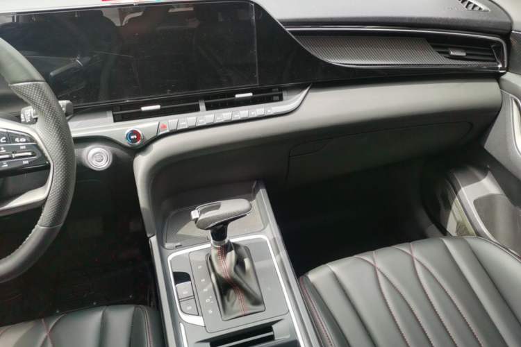 Used Bestune T55 2023 1.5T Automatic Leap Model Audio And AC Panel