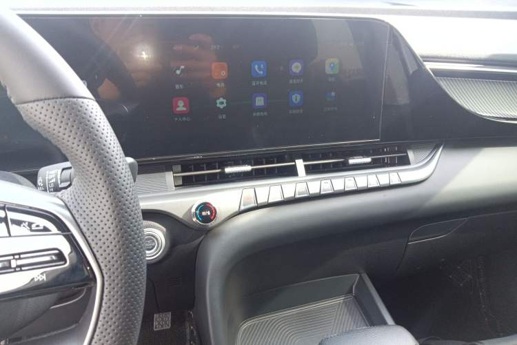 Used Bestune T55 2023 1.5T Automatic Leap Model Audio And AC Panel