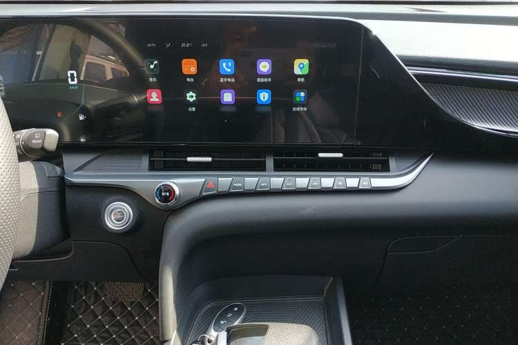 Used Bestune T55 2023 1.5T Automatic Leap Model Audio And AC Panel