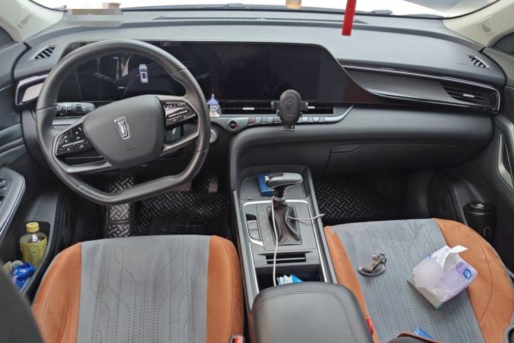 Used Bestune T55 2023 1.5T Automatic Leap Model Center Console