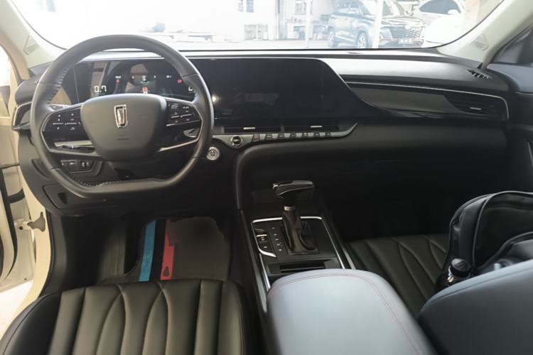 Used Bestune T55 2023 1.5T Automatic Leap Model Center Console