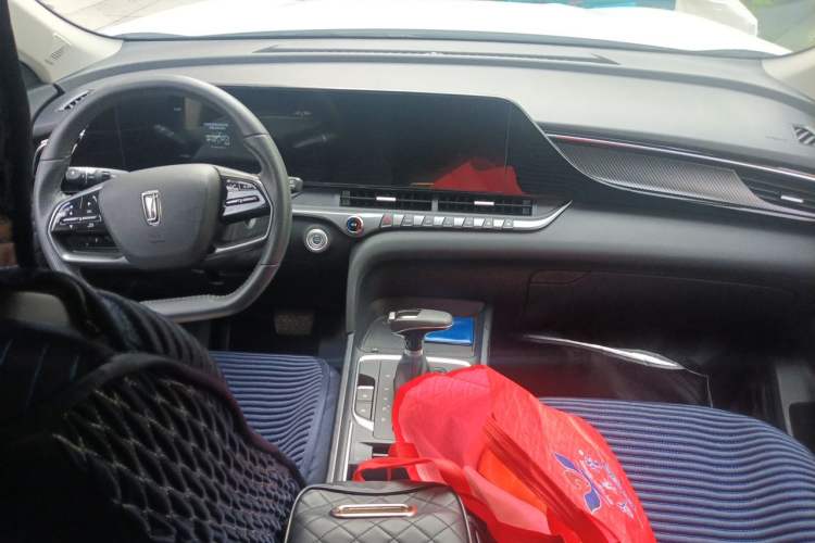 Used Bestune T55 2023 1.5T Automatic Leap Model Center Console