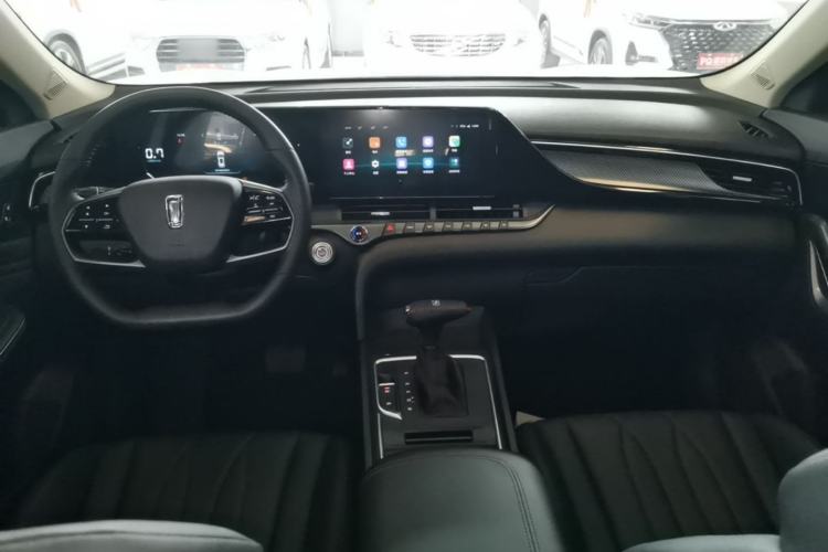 Used Bestune T55 2023 1.5T Automatic Leap Model Center Console
