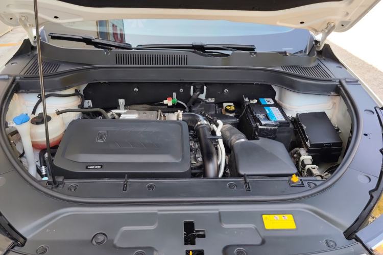Used Bestune T55 2023 1.5T Automatic Leap Model Engine Bay