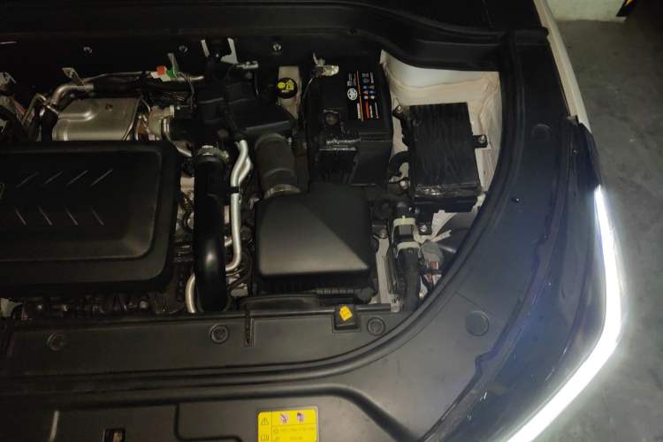 Used Bestune T55 2023 1.5T Automatic Leap Model Engine Bay Left