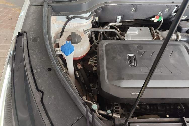 Used Bestune T55 2023 1.5T Automatic Leap Model Engine Bay Right