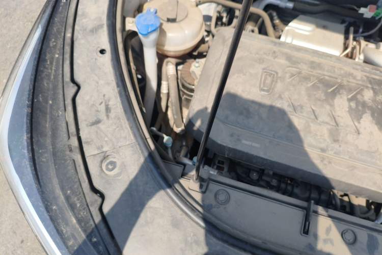 Used Bestune T55 2023 1.5T Automatic Leap Model Engine Bay Right