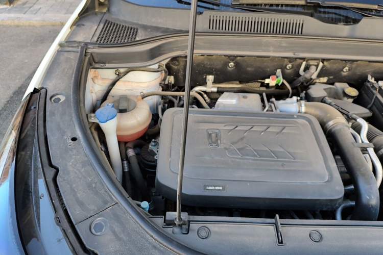 Used Bestune T55 2023 1.5T Automatic Leap Model Engine Bay Right