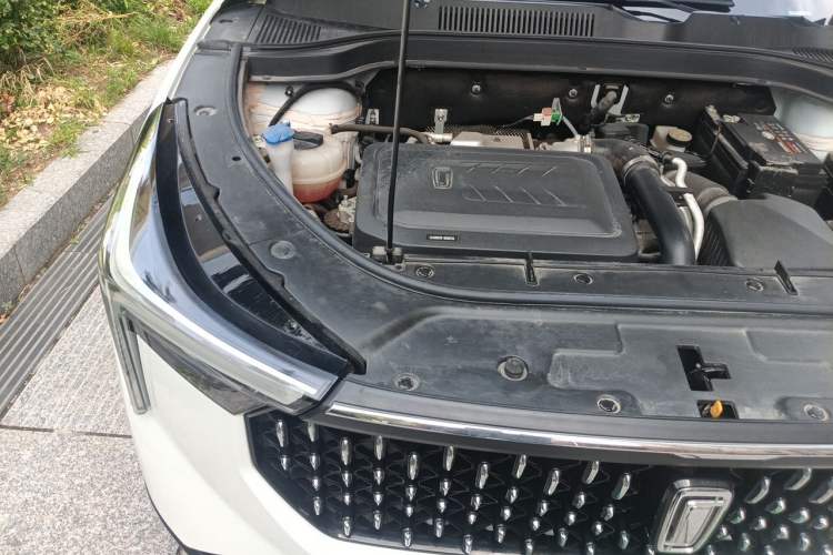 Used Bestune T55 2023 1.5T Automatic Leap Model Engine Bay Right
