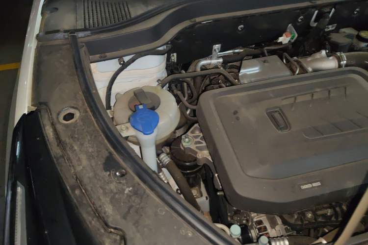 Used Bestune T55 2023 1.5T Automatic Leap Model Engine Bay Right