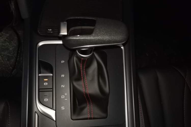 Used Bestune T55 2023 1.5T Automatic Leap Model Gear Lever