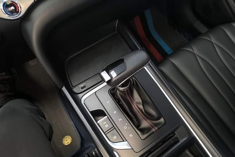 Used Bestune T55 2023 1.5T Automatic Leap Model Gear Lever