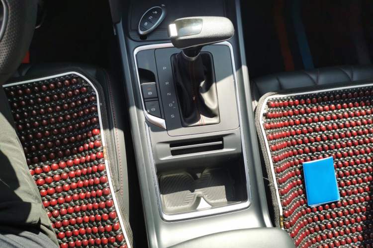 Used Bestune T55 2023 1.5T Automatic Leap Model Gear Lever