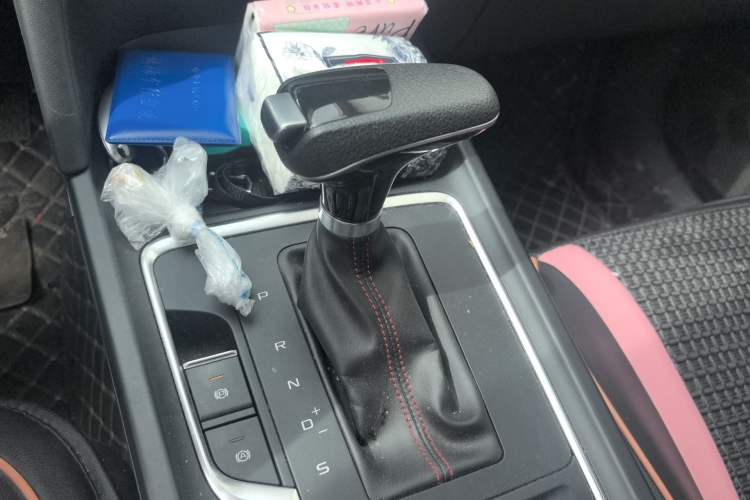 Used Bestune T55 2023 1.5T Automatic Leap Model Gear Lever