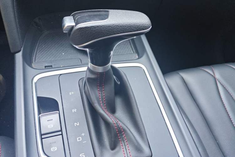 Used Bestune T55 2023 1.5T Automatic Leap Model Gear Lever