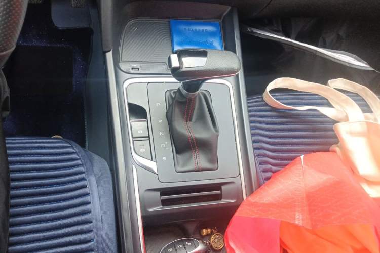Used Bestune T55 2023 1.5T Automatic Leap Model Gear Lever