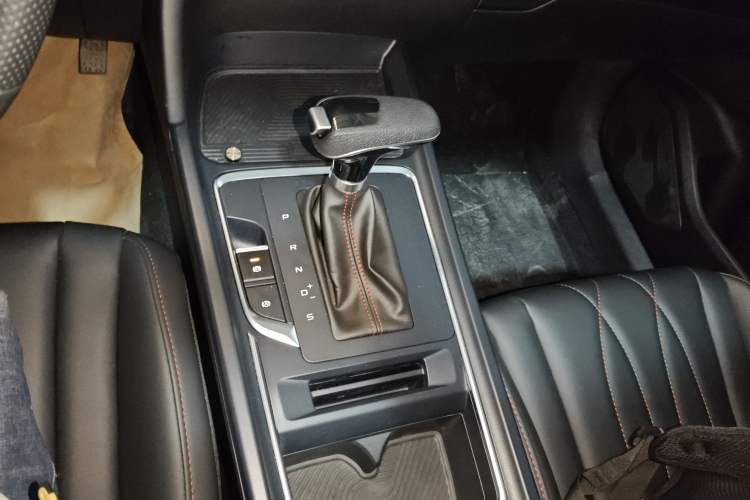 Used Bestune T55 2023 1.5T Automatic Leap Model Gear Lever