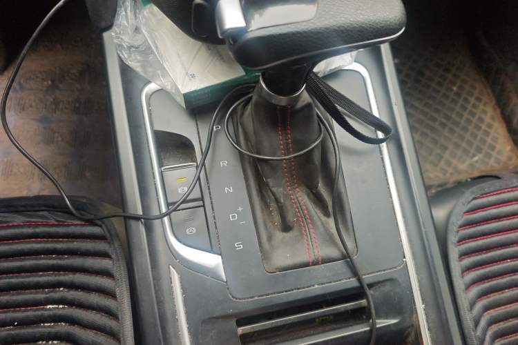 Used Bestune T55 2023 1.5T Automatic Leap Model Gear Lever