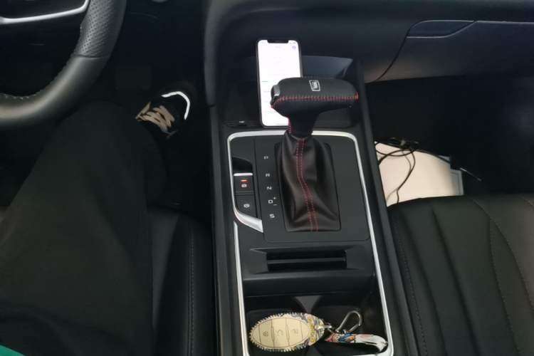 Used Bestune T55 2023 1.5T Automatic Leap Model Gear Lever