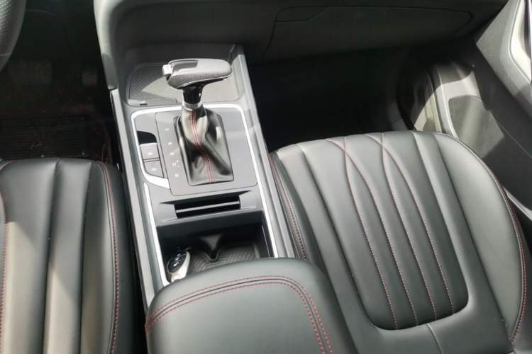 Used Bestune T55 2023 1.5T Automatic Leap Model Gear Lever