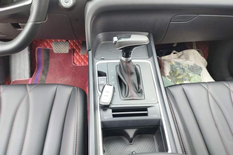 Used Bestune T55 2023 1.5T Automatic Leap Model Gear Lever